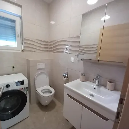 Apartament Valmar Vir