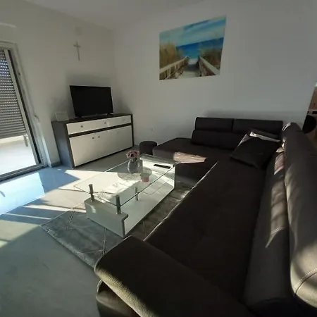 Valmar Apartament Vir