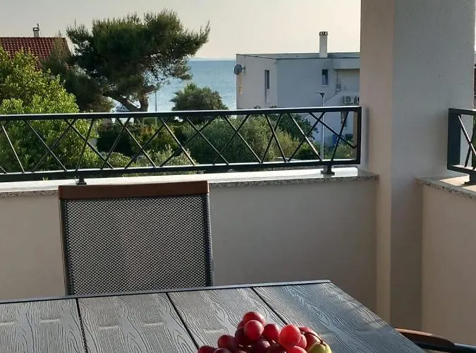 Valmar Lejlighed Vir