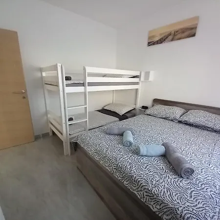 Valmar Apartment Vir