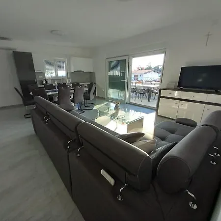 Valmar Apartment Vir