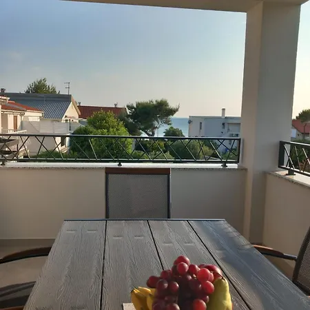 Valmar Apartment *